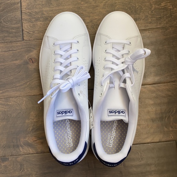 Men’s Adidas Advantage Sneakers - Picture 2 of 4